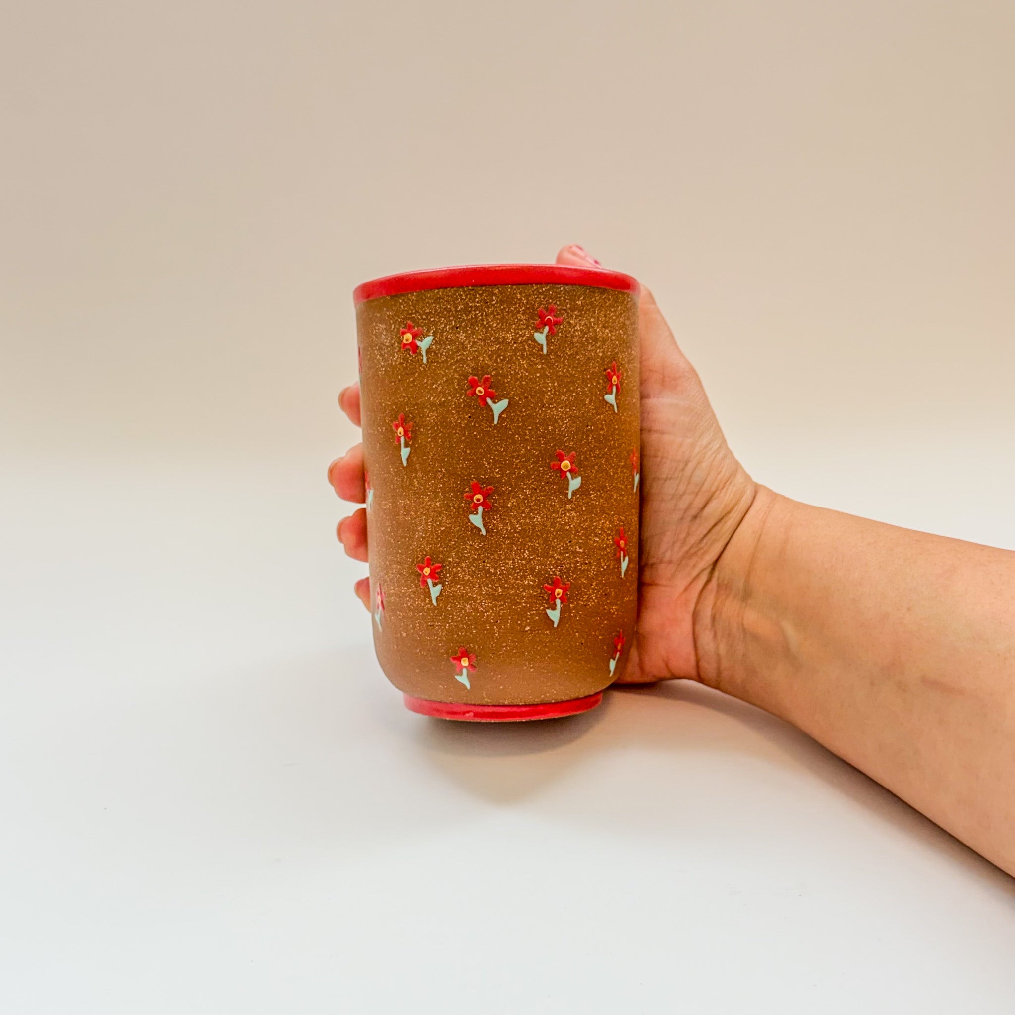 Red daisy tumbler